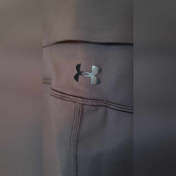 SOLD NWOT Under Armour Gray Leggings - size XL - Picture 6 of 11